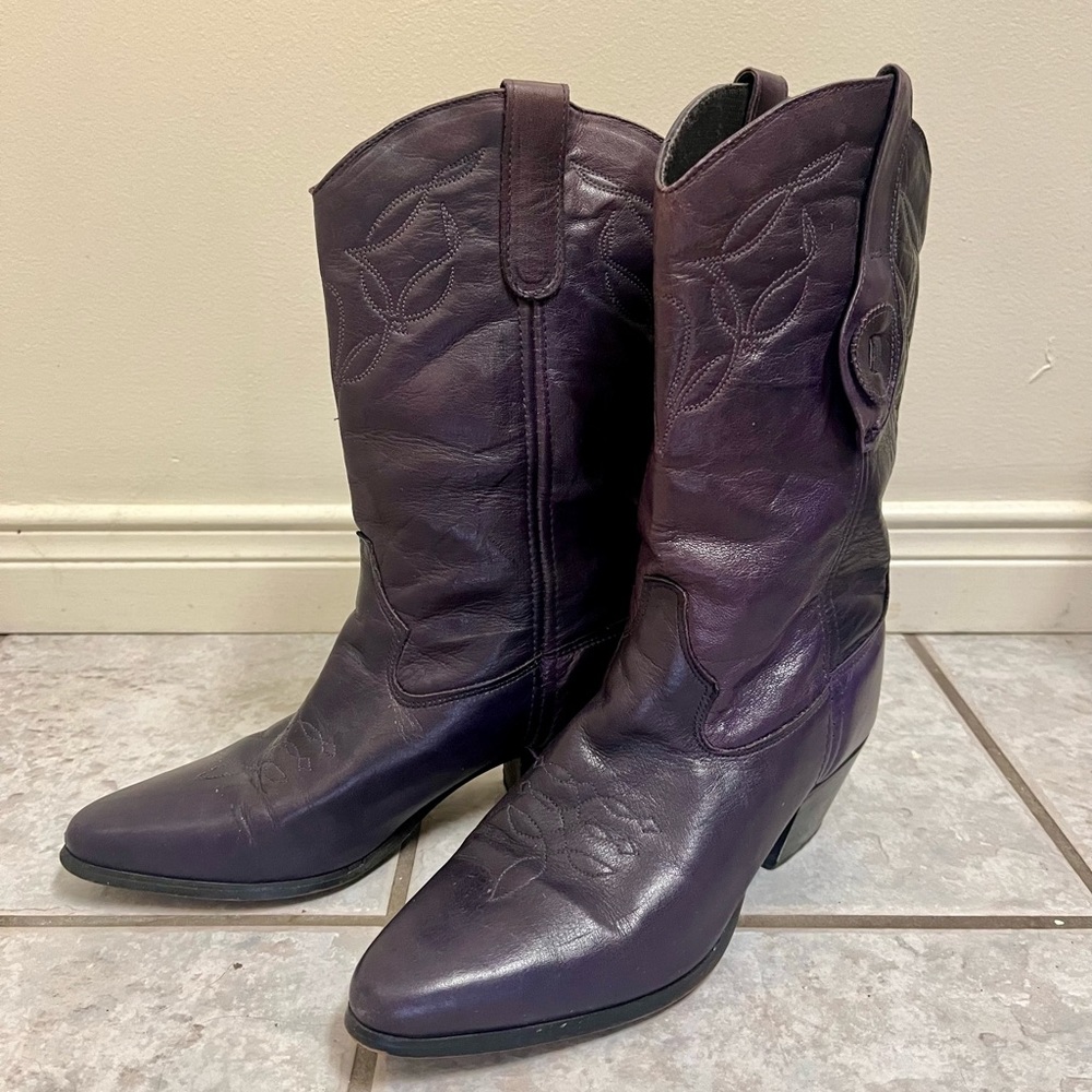 Purple cowgirl boots 💜